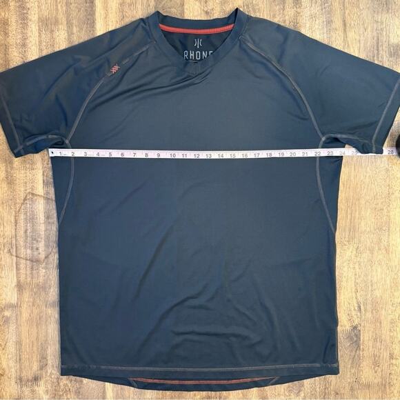 Rhone Men’s AG47 Silver Tech Short Sleeve Shirt Gray Athletic Fitness Size 2XL - Picture 5 of 8